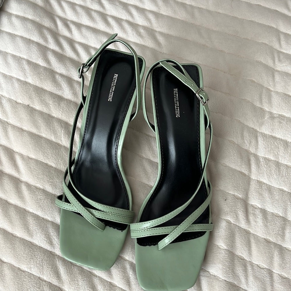Pretty little thing heels size 5 (7) worn once